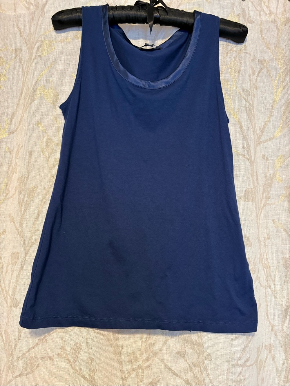Banana Republic Navy Scoop Neck Tank Top